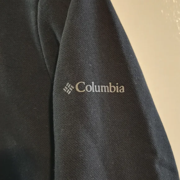 Columbia Black Hoodie NWOT, Size‎ Medium, Premium Winter Wear, Excellent Shape - Picture 5 of 5